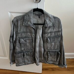 H and m cargo jacket
